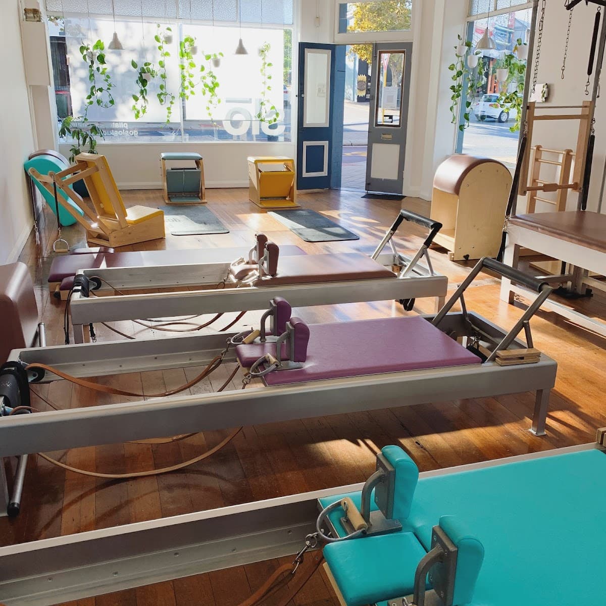 Go Slo Studio Pilates