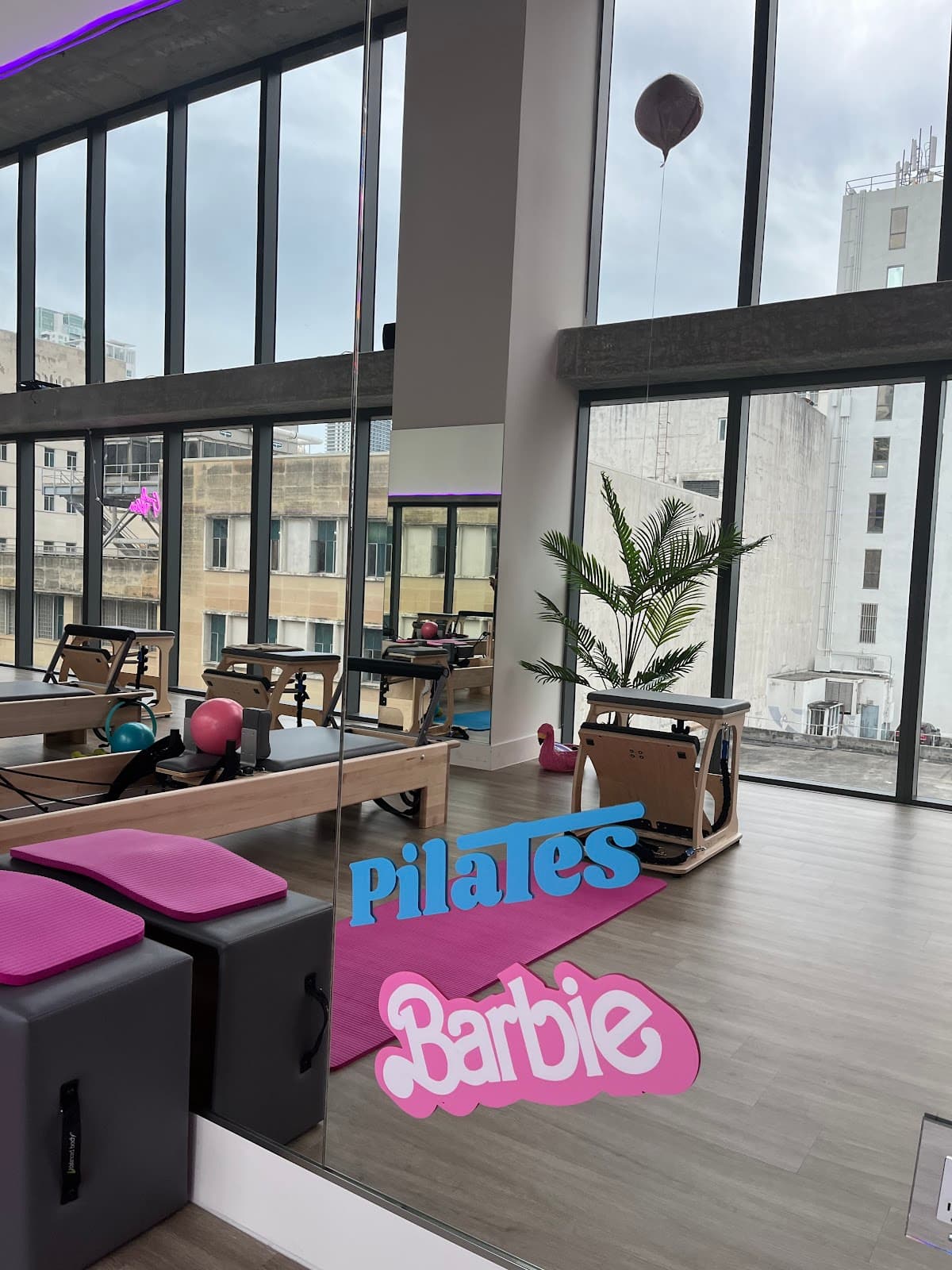 Miami Pilates Company logo