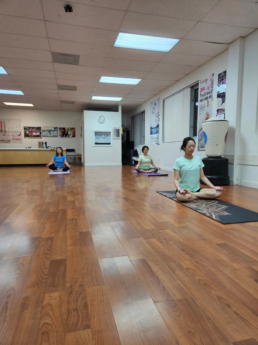 K Thunderbolt meditation & yoga