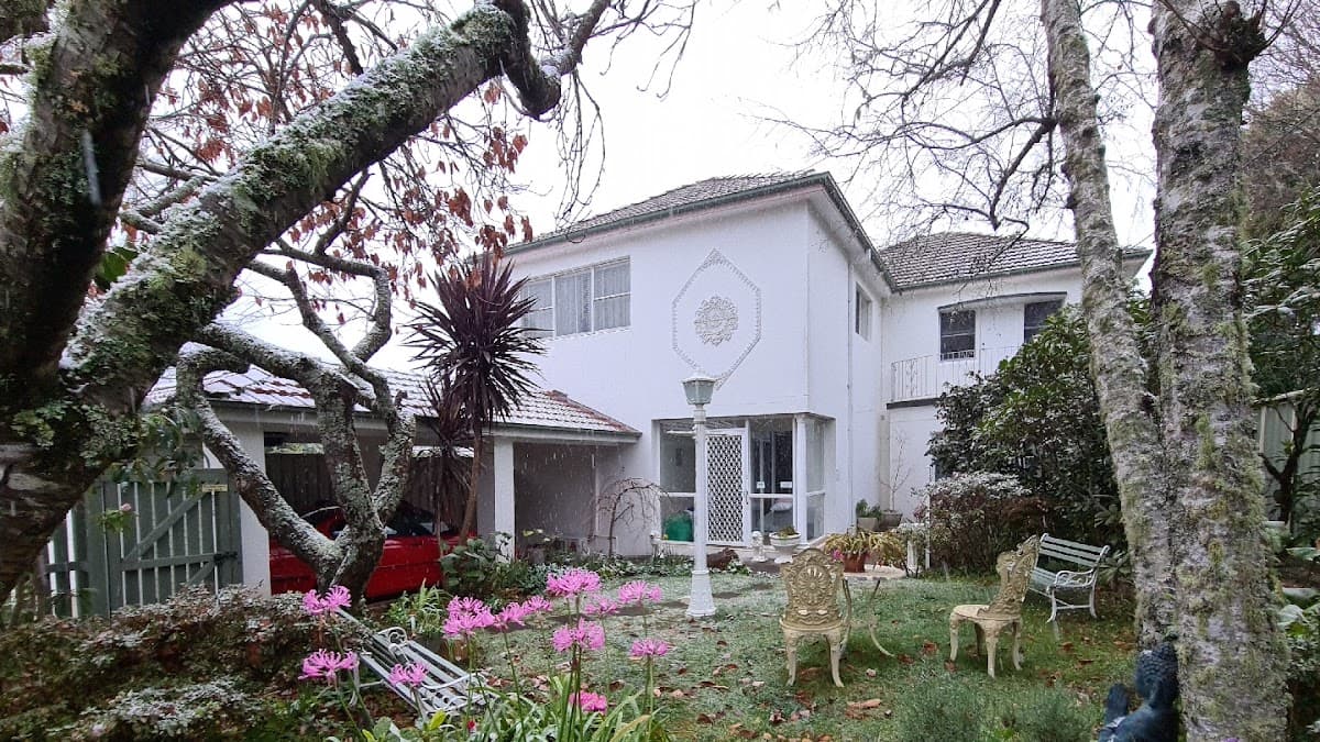 Dalia's Blue Mountain Retreat