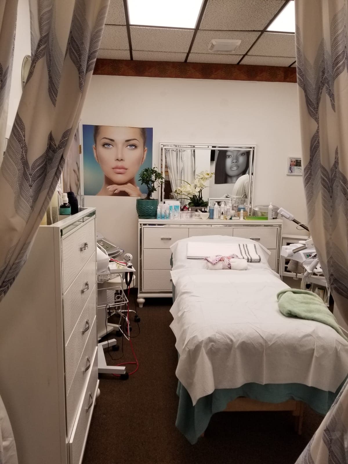 Class Skin Wellness Center & Spa Skin Body Care