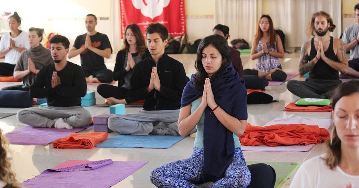 Rishikul Yogshala Rishikesh - Yoga Teacher Training in Rishikesh India