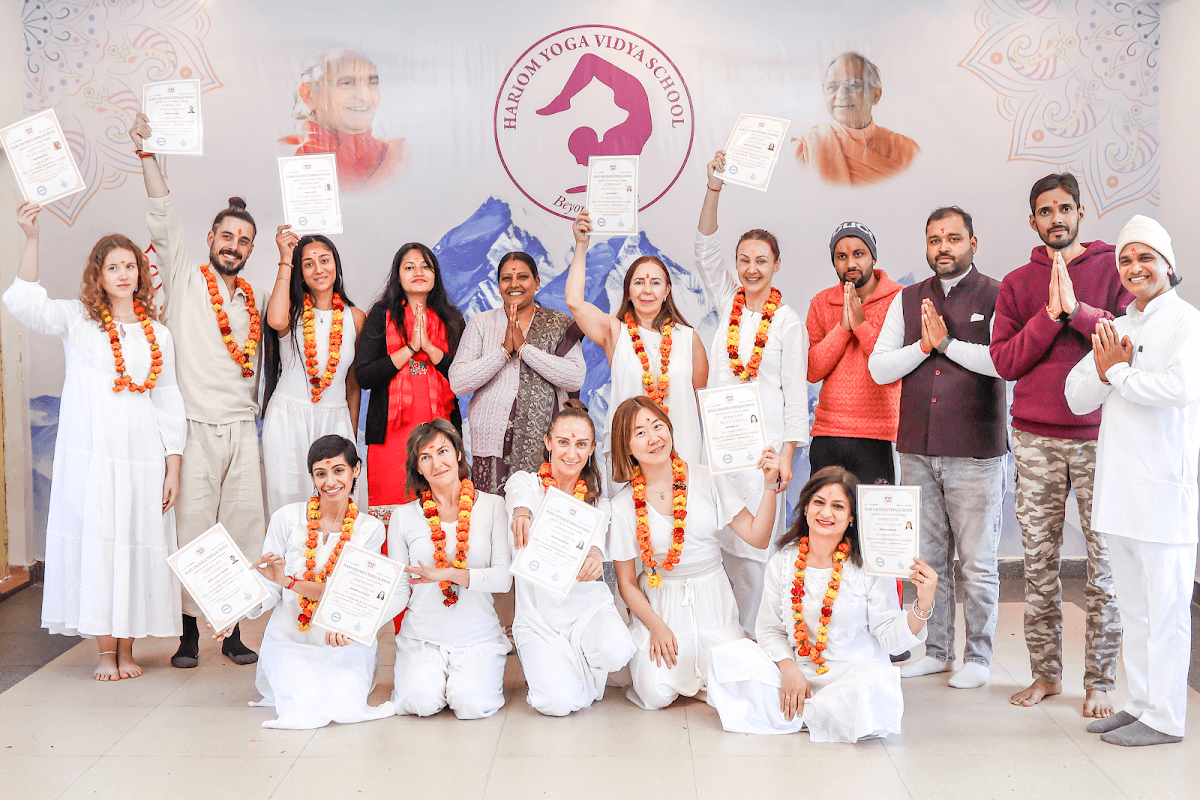 Hariom Yoga Vidya School 1