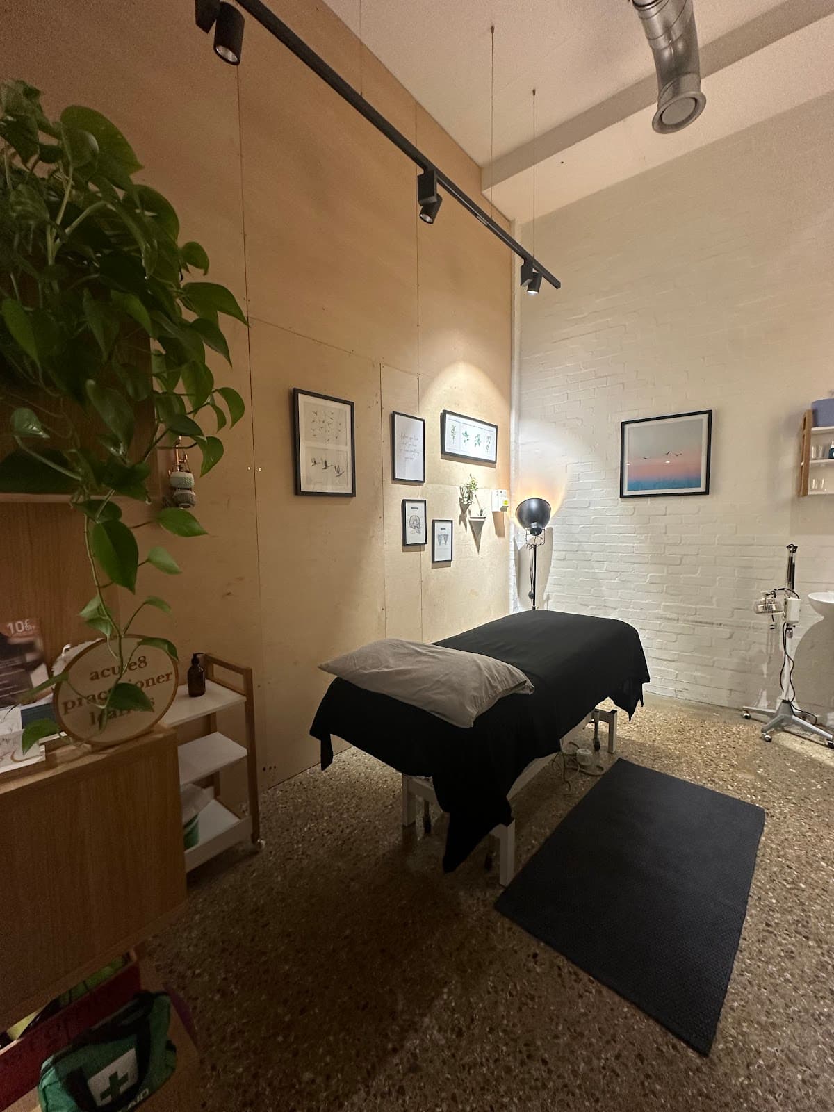 Maria Ninoles Ayurveda Breathwork Massage