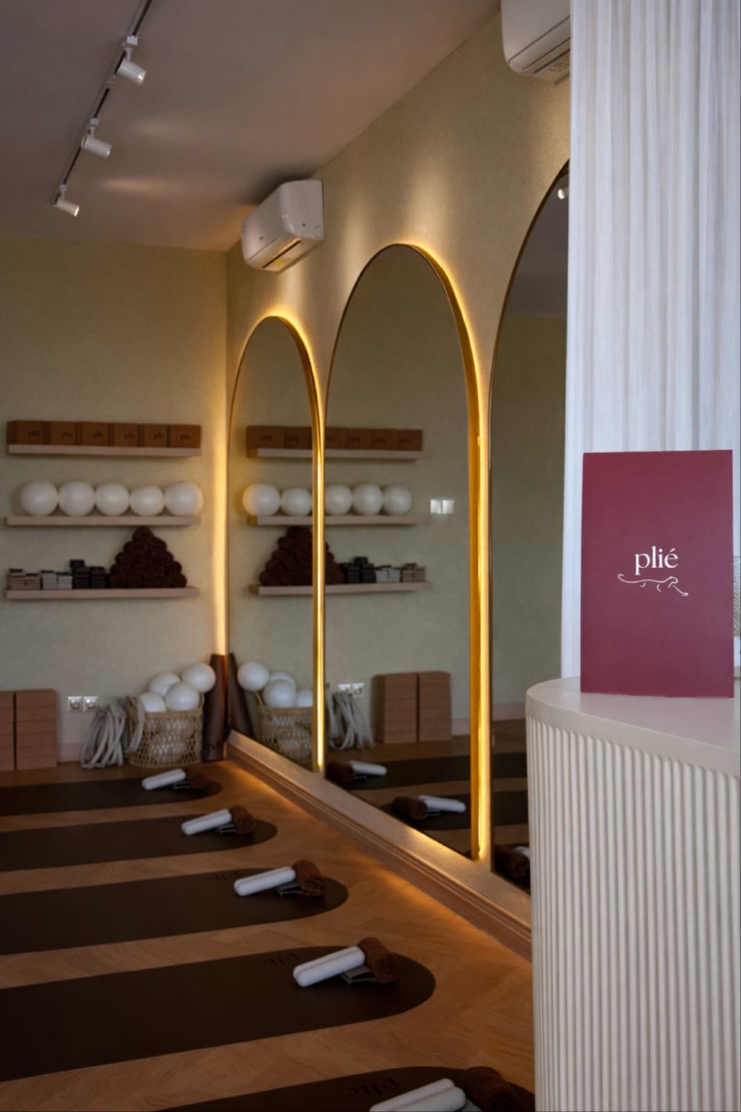 Plié - Pilates and Barre Studio logo