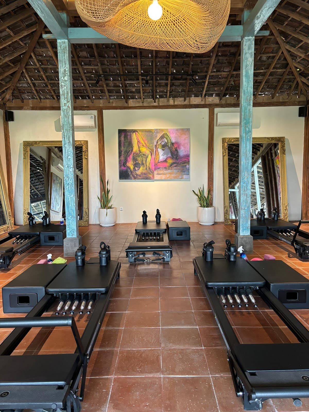 PILATES STUDIO LILATES CANGGU