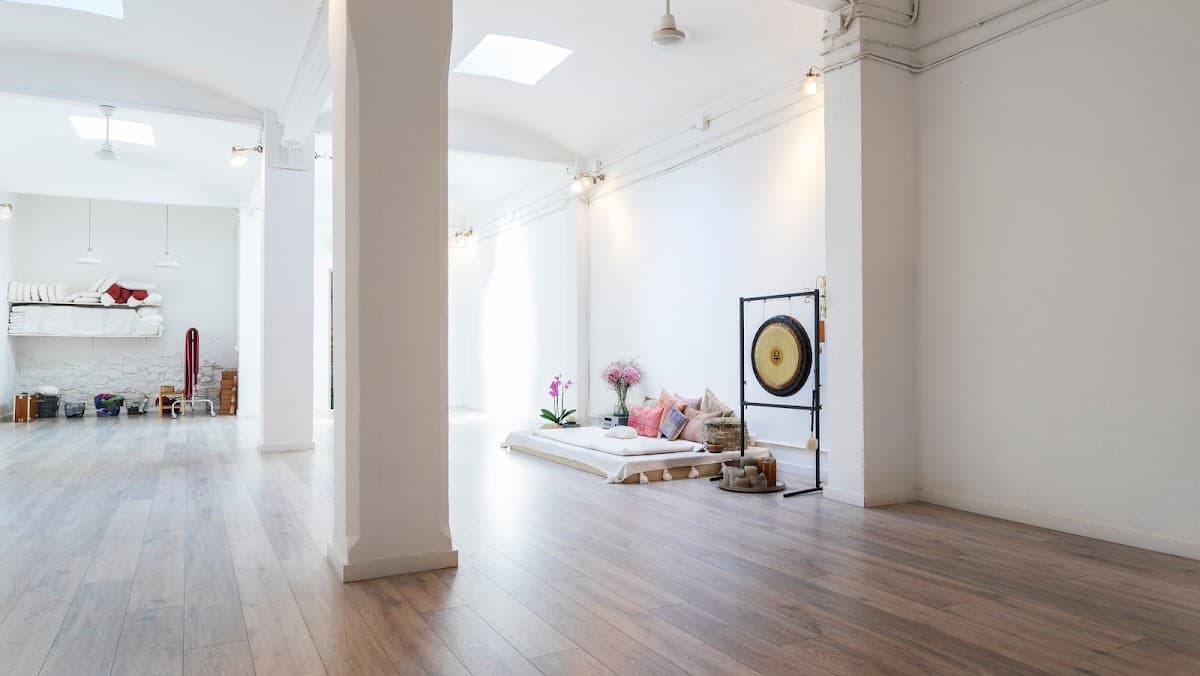 blanc yoga Eixample