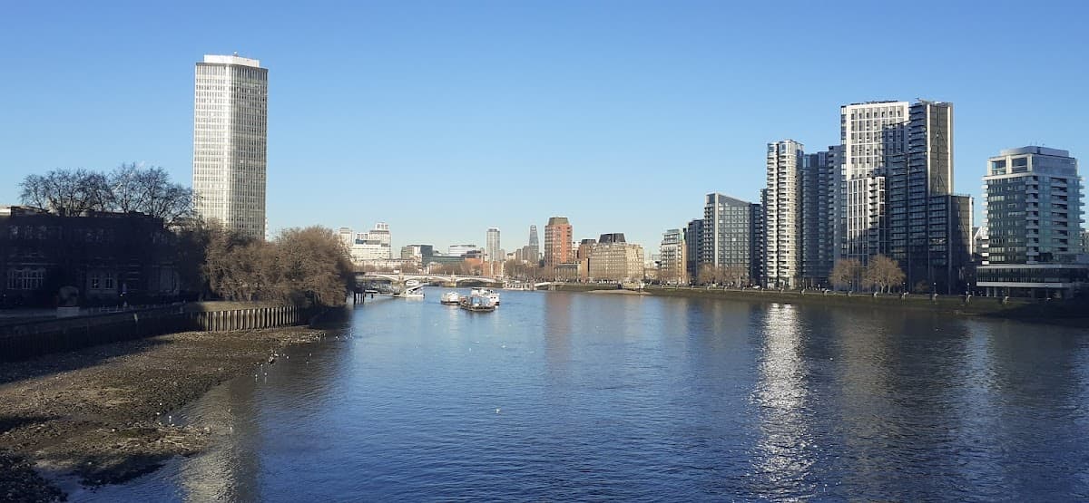 Holistic Babies London Breastfeeding, Sleep, Postnatal Support, Reiki Healing 1