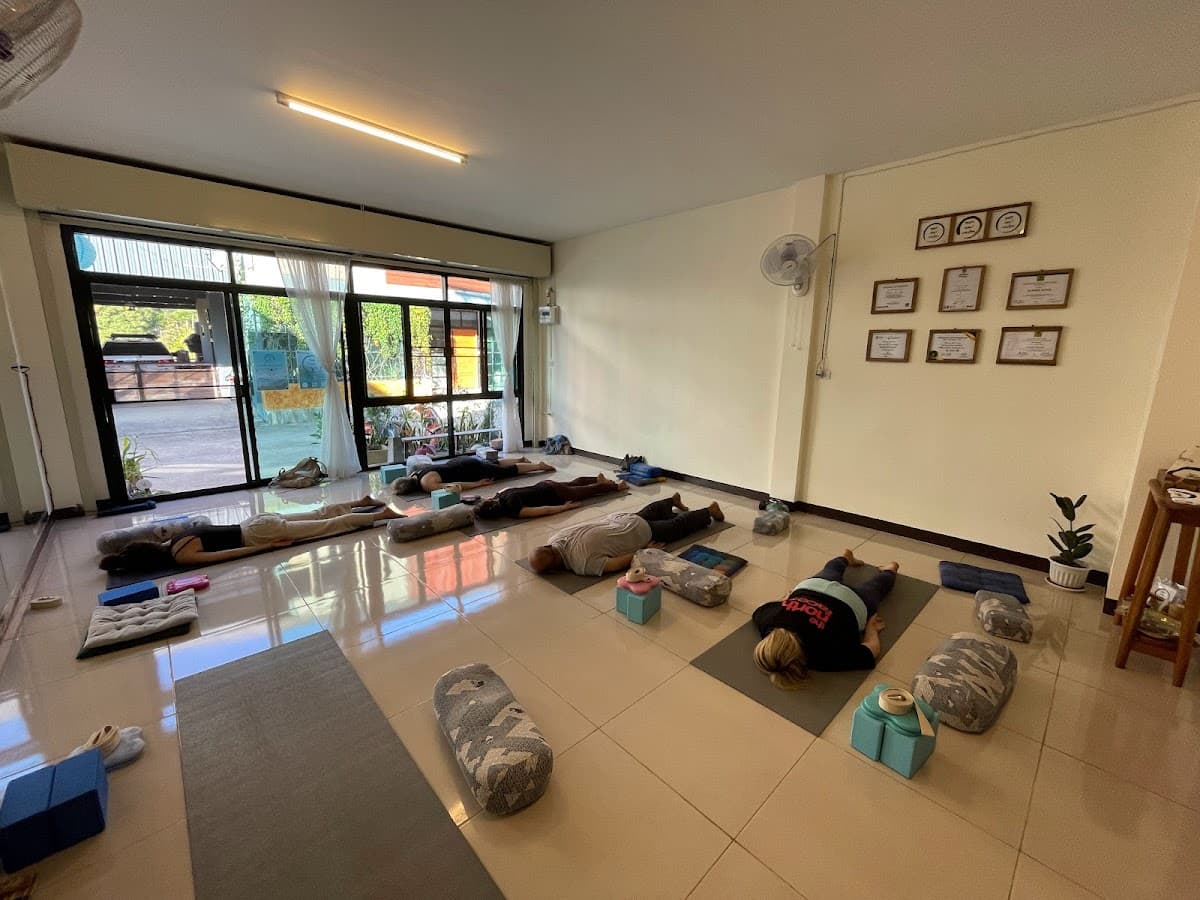 Yoga See Calm / โยคะสีคราม