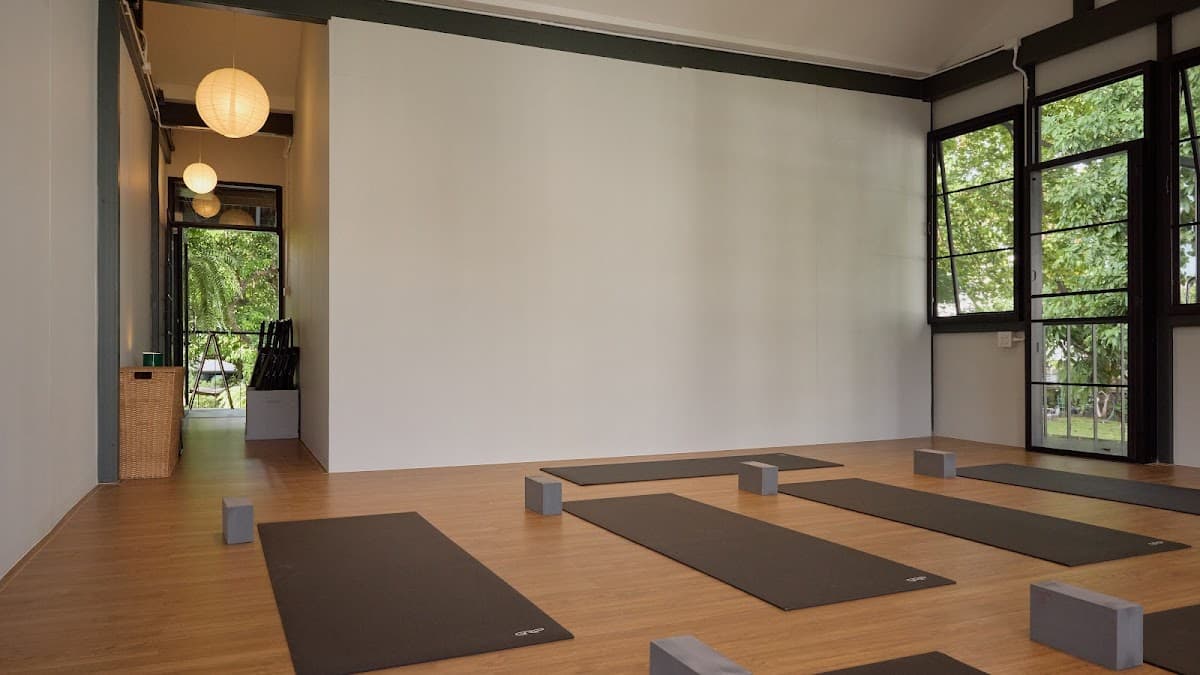 ABBY Society Old Town - YOGA