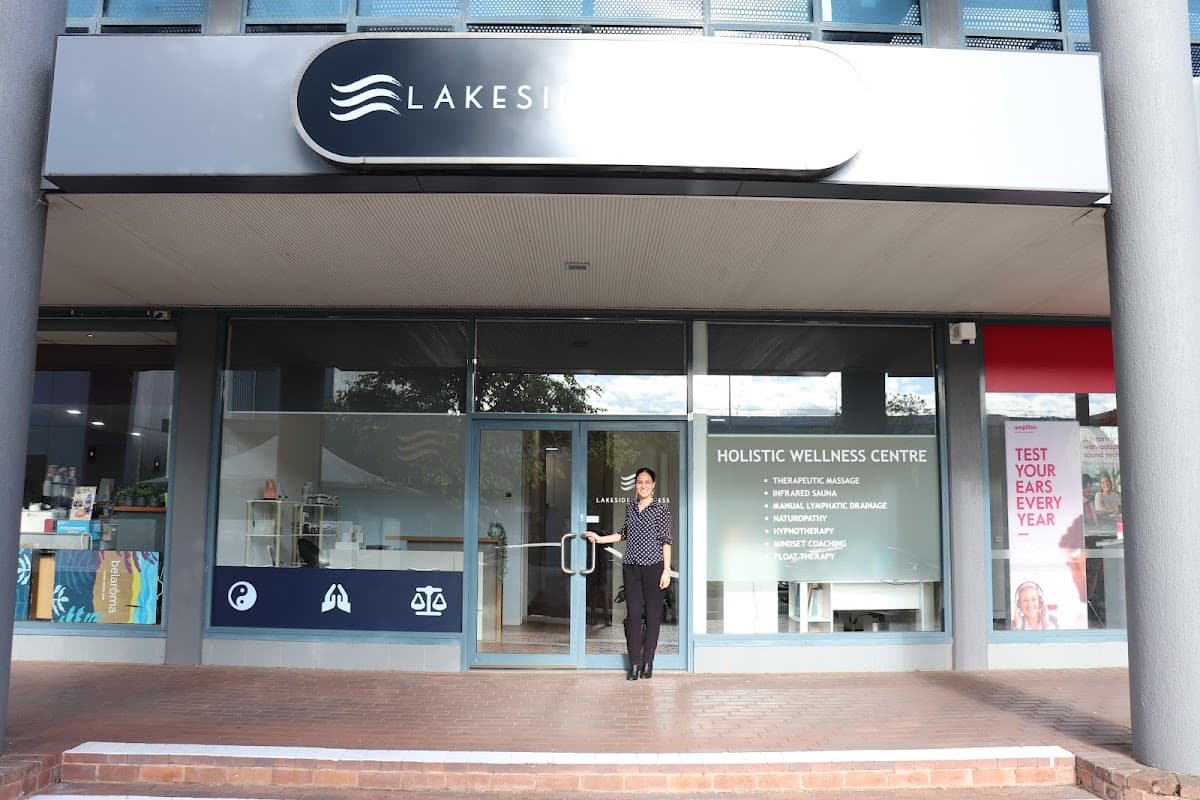 Lakeside Wellness logo