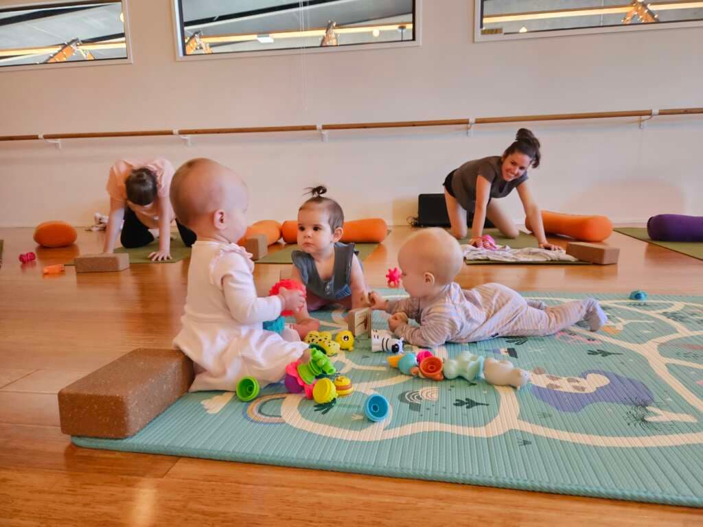 Mums & Bubs Yoga