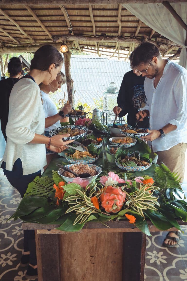 200hr Yogalehrer Ausbildung (Yoga Alliance zertifiziert) 1