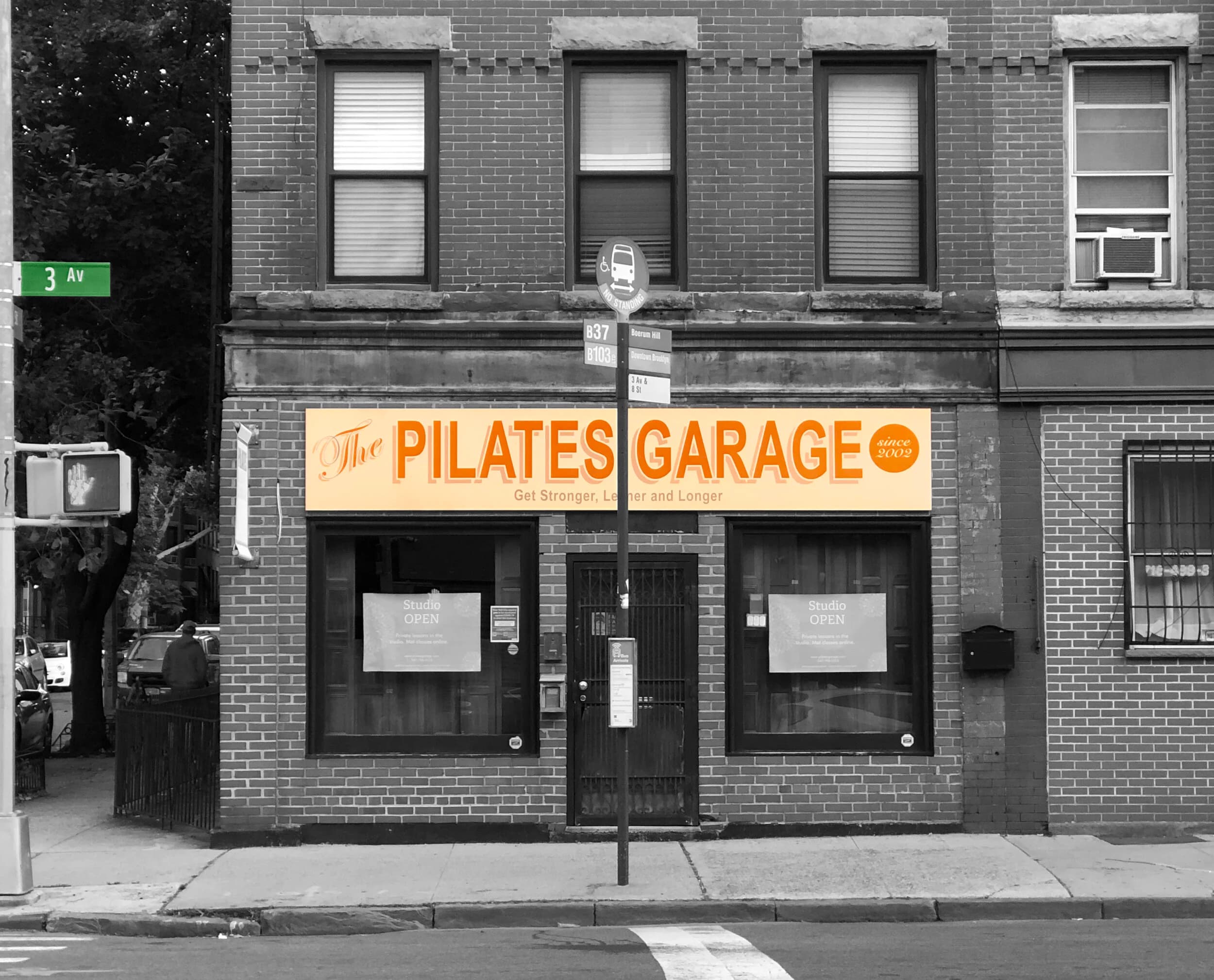 Pilates Garage logo