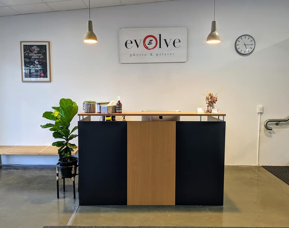 Evolve Physiotherapy & Pilates logo