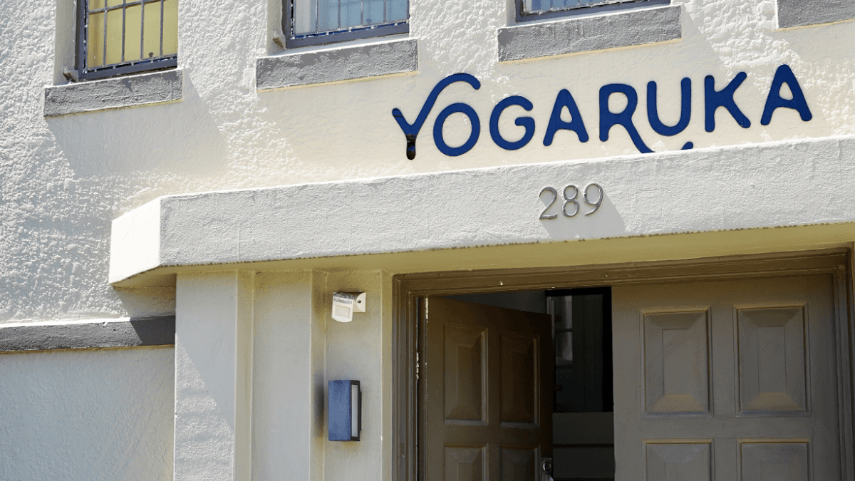 Yogaruka Russell Lea