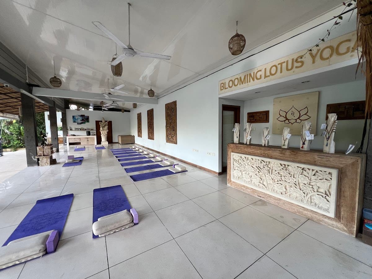 Blooming Lotus Yoga Retreat | Bali Yoga Teacher Training