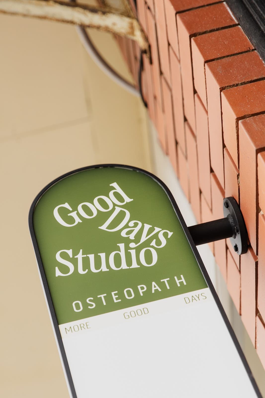 Good Days Studio: Osteopathy & Wellness logo