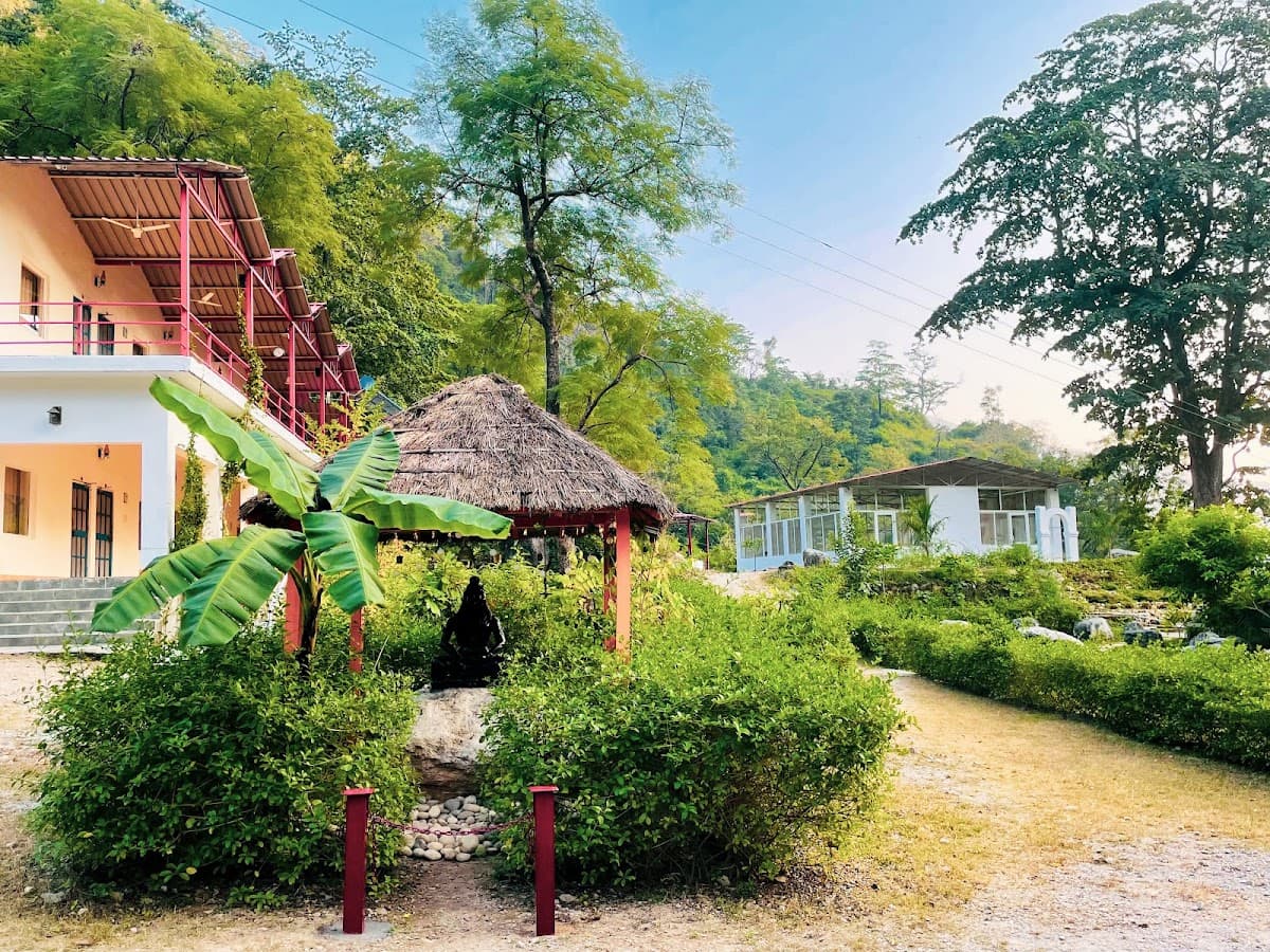 Adhiroha Yoga Teacher Training Ashram in Rishikesh
