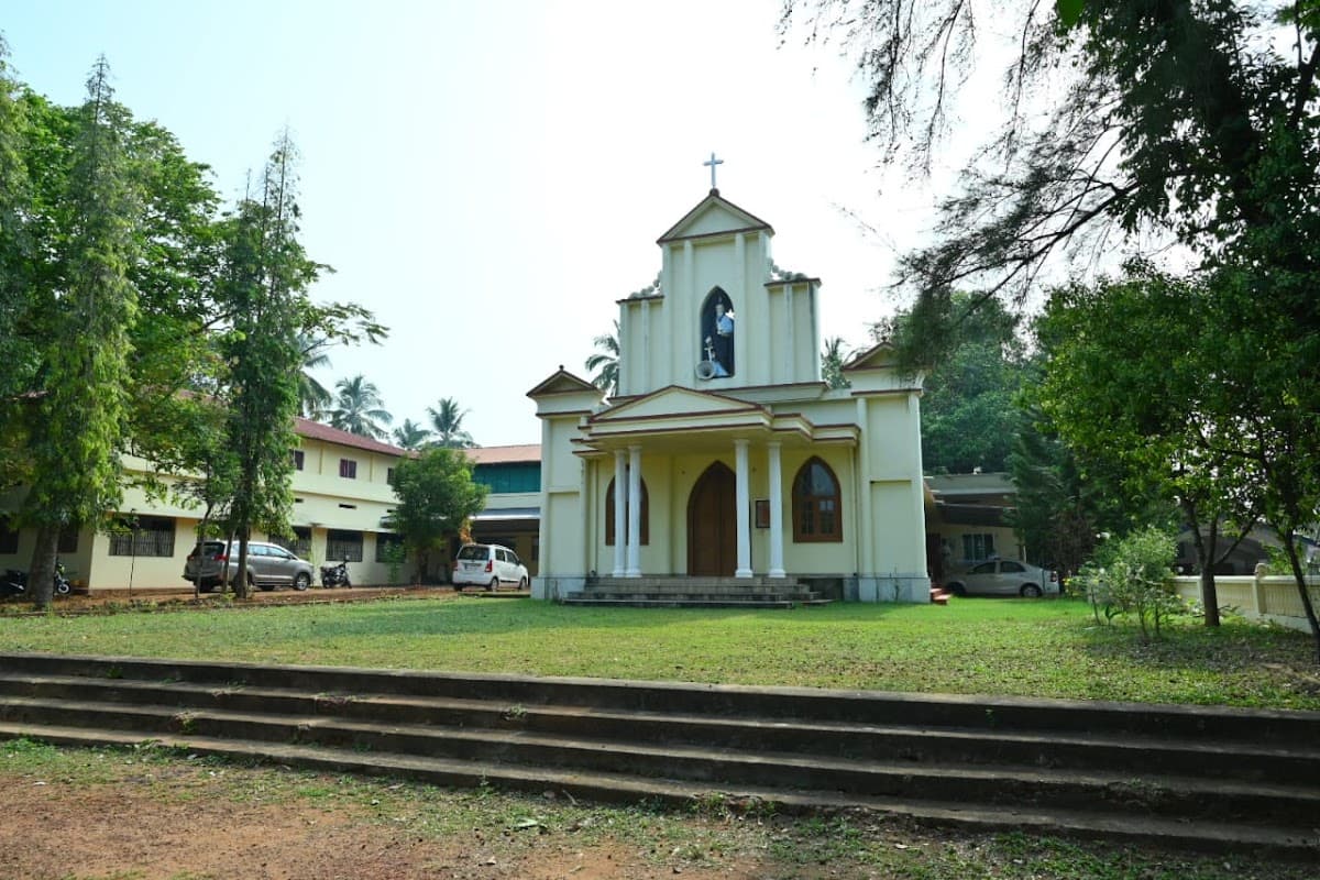 El Ruha Retreat Centre, Kadalundi