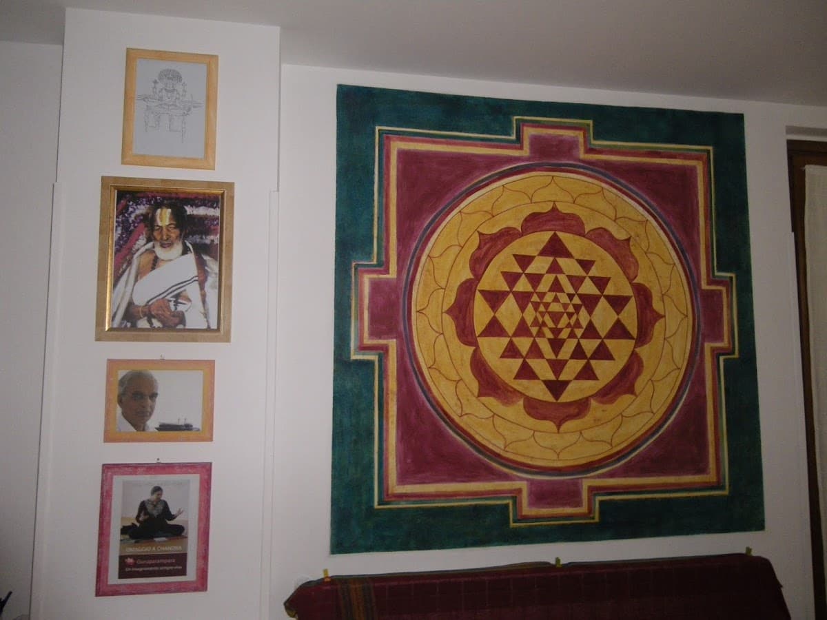 Studi Yoga Viniyogah - Centro Yoga Spinaceto, Torrino, Eur, Trigoria, Fonte Laurentina logo