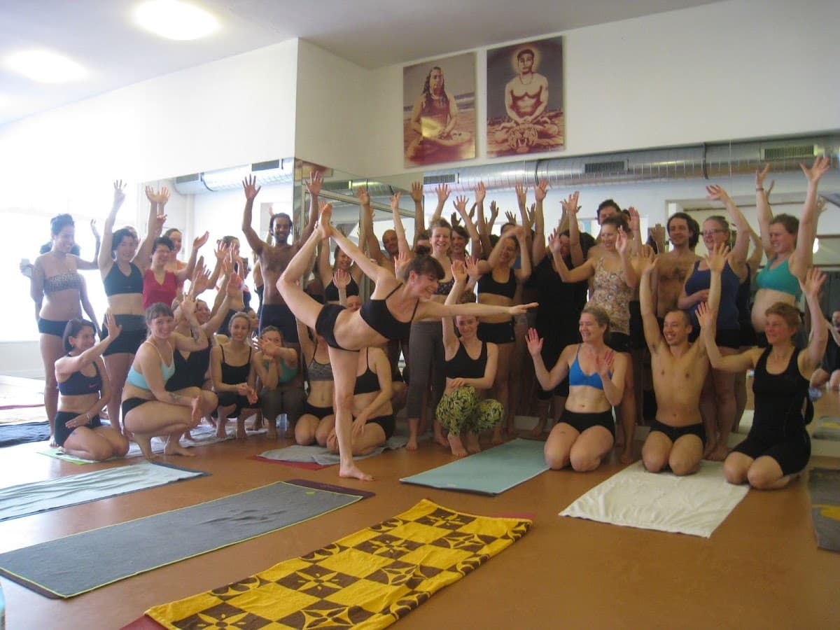 BECOME yoga Amsterdam - Centrum (formally Bikram Yoga Amsterdam)