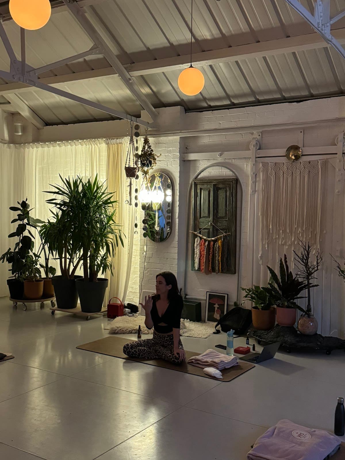 Carla McGreevy- Breathwork + Somatic Therapy