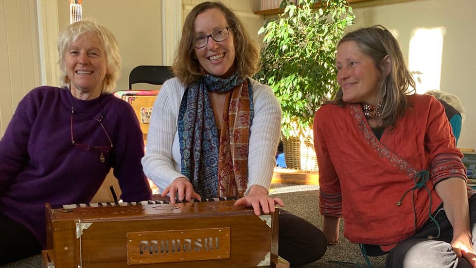 Chanting & Kirtan
